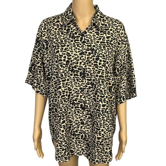 Prianka's Collection Womens L Leopard Print Button Up Short Sleeve Blouse‎ Shirt - Picture 1 of 12